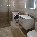 New J22, Free Private Parking, Terrace, Self Check-in Kaunas