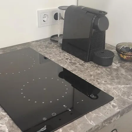 New J22, Free Private Parking, Terrace, Self Check-in Appartement