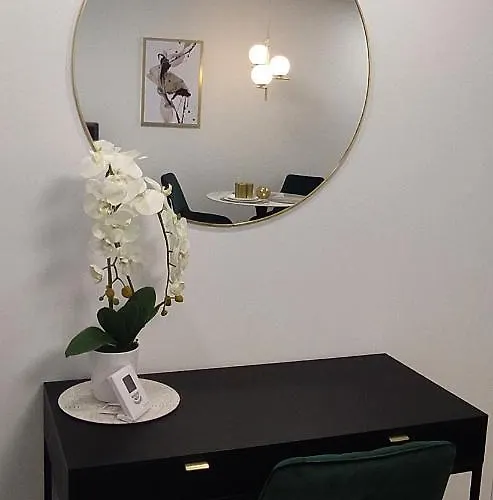 New J22, Free Private Parking, Terrace, Self Check-in Apartment Kaunas