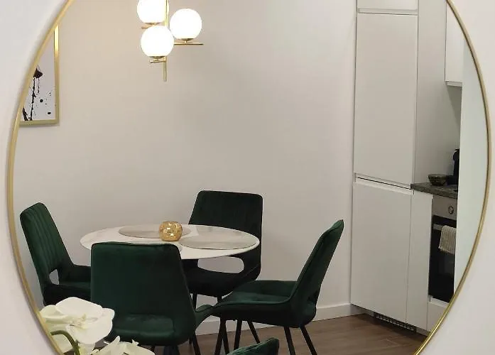 Apartment New J22, Free Private Parking, Terrace, Self Check-in Kaunas