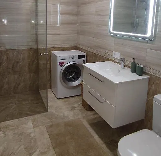 New J22, Free Private Parking, Terrace, Self Check-in Kaunas