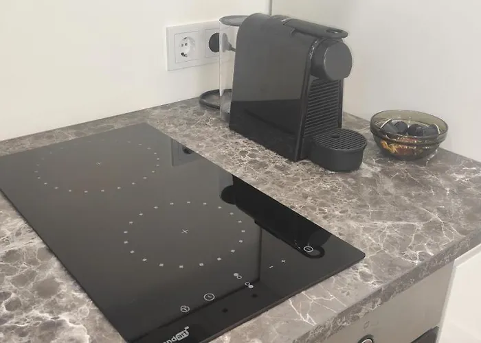 New J22, Free Private Parking, Terrace, Self Check-in Apartment