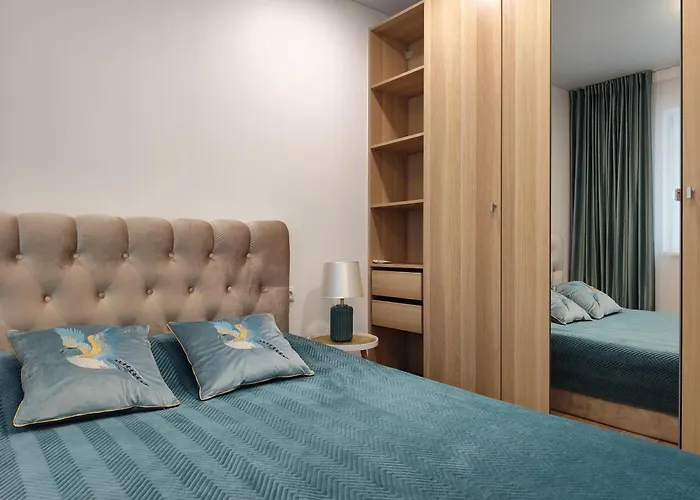 New J22, Free Private Parking, Terrace, Self Check-in Apartment